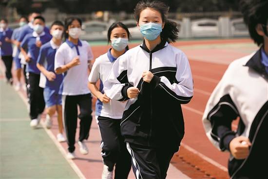 融合大灣區高教資源，打造深圳卓越教師隊伍新路徑